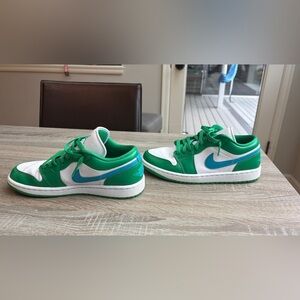 Nike Dunk Low Green and White Sneakers